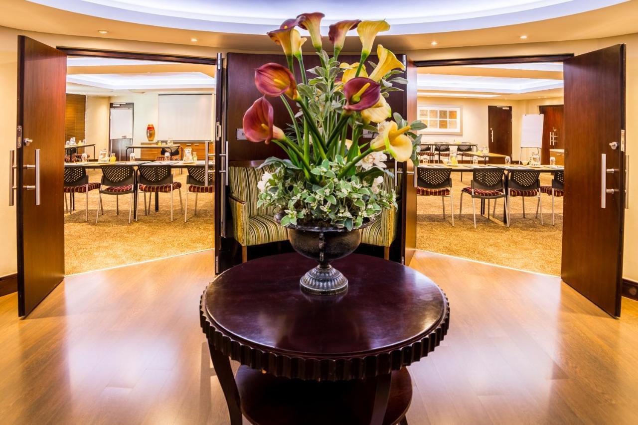 City Lodge Hotel At Or Tambo International Airport Kempton Park Eksteriør billede